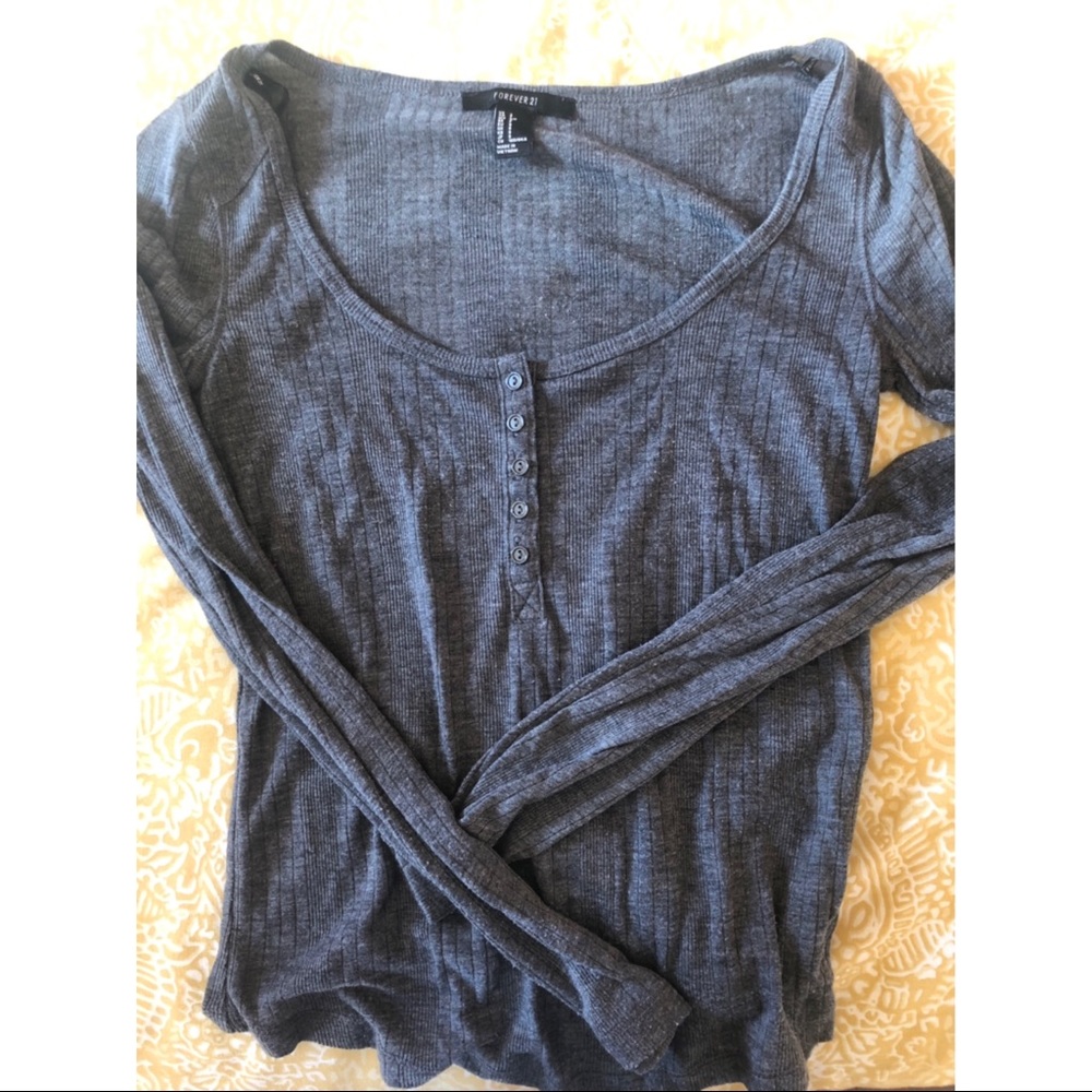 SCOOP NECK TOP!! - Picture 3 of 3